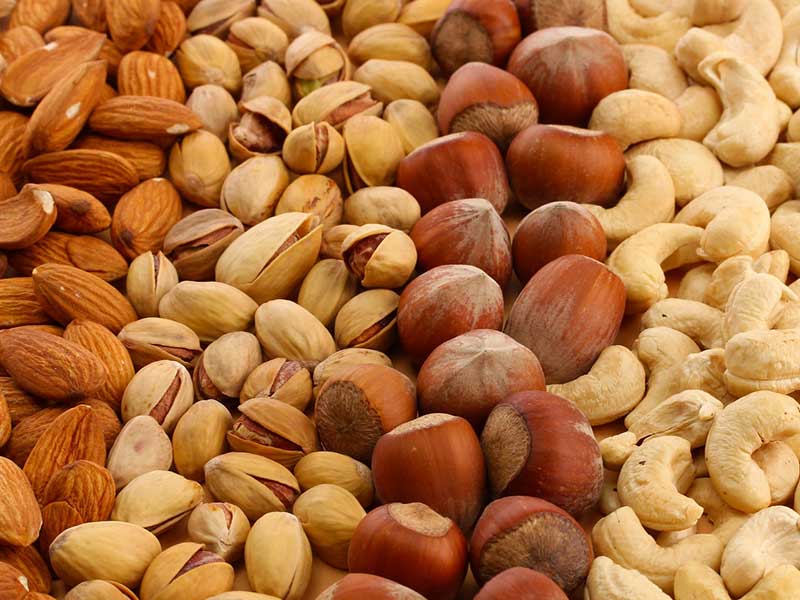 فعالیت ۳۵ هزار عضو در فرآوری و توزیع آجیل در سراسر کشور