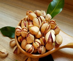پسته و زعفران صادر نکنید!